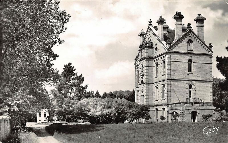 Le Château de la Mare